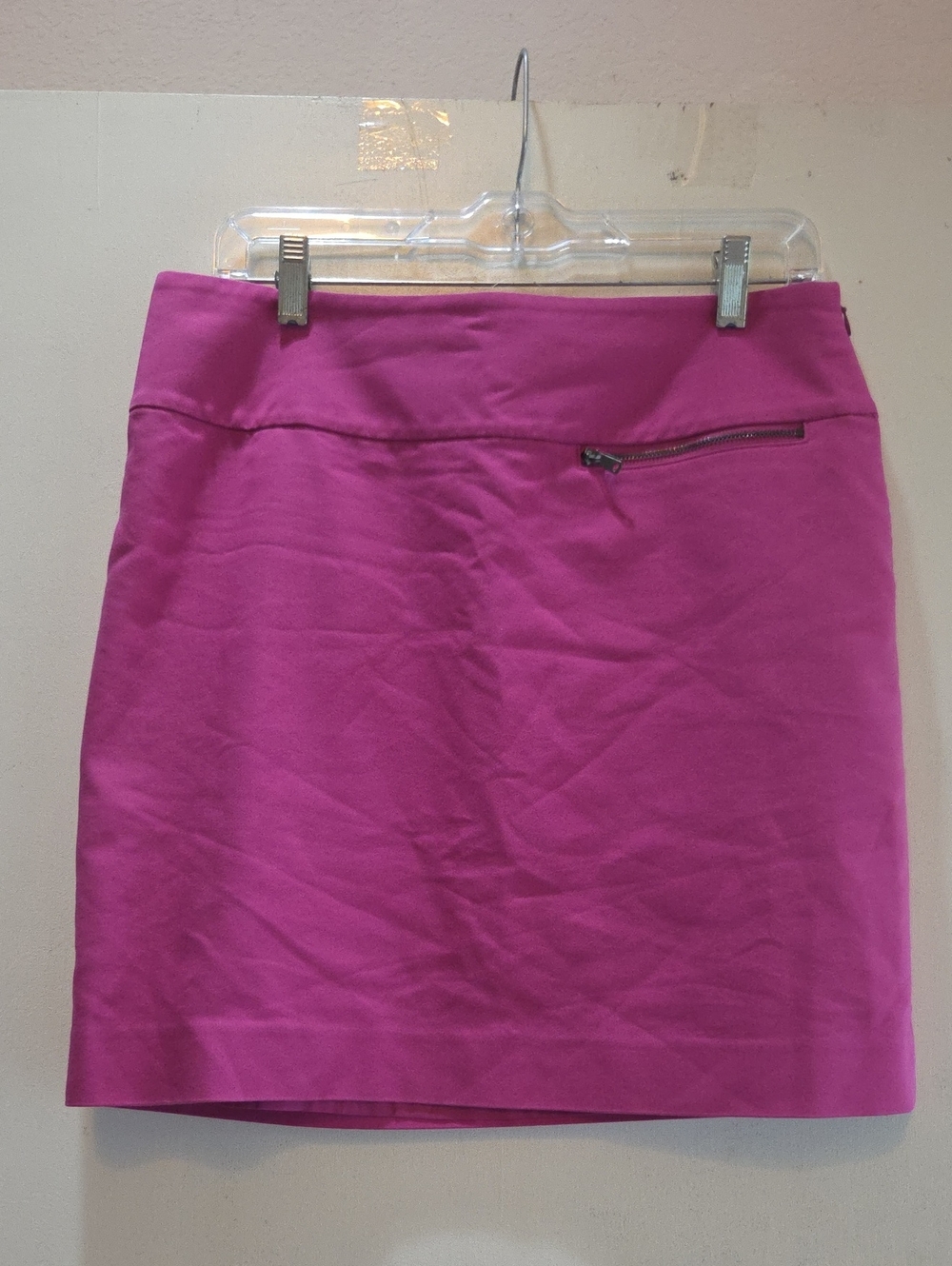 Ann Taylor Fuschia Size 6 EUC Skirt